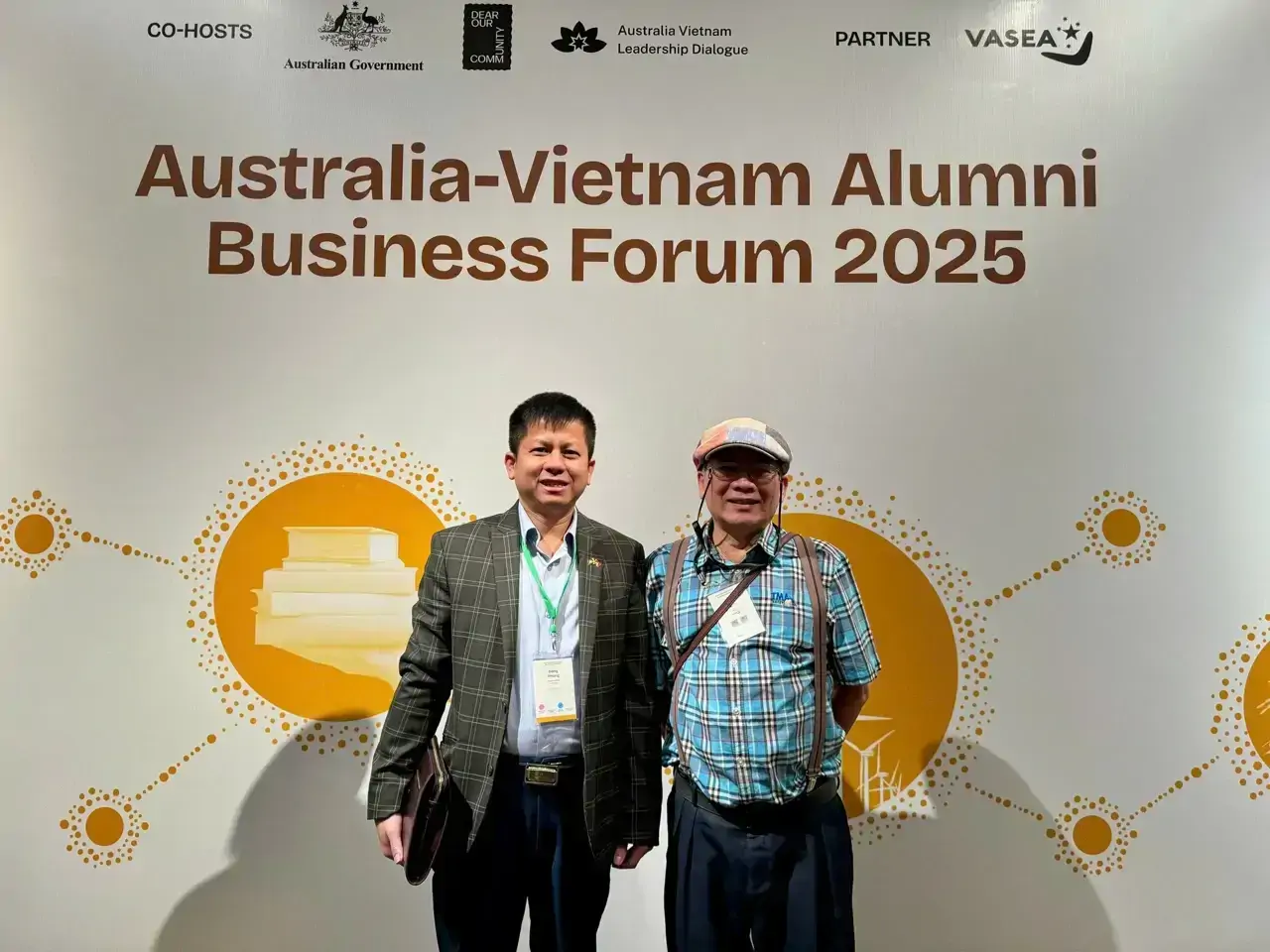 TMA Innovation Dr. Nguyen Huu Le speaking at the Australia-Vietnam Alumni Business forum
