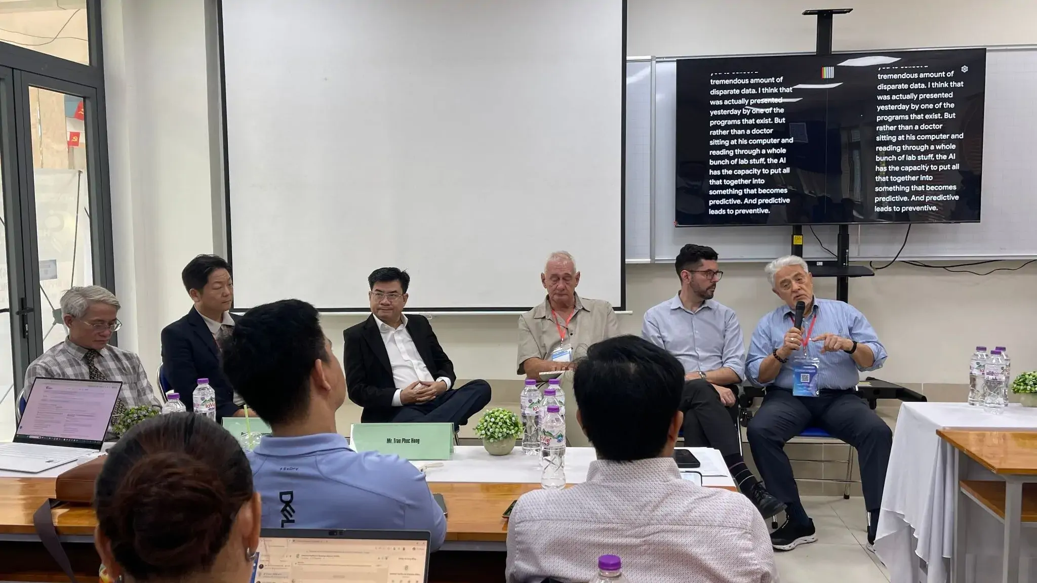 Mr. Hong at the panel discussion
