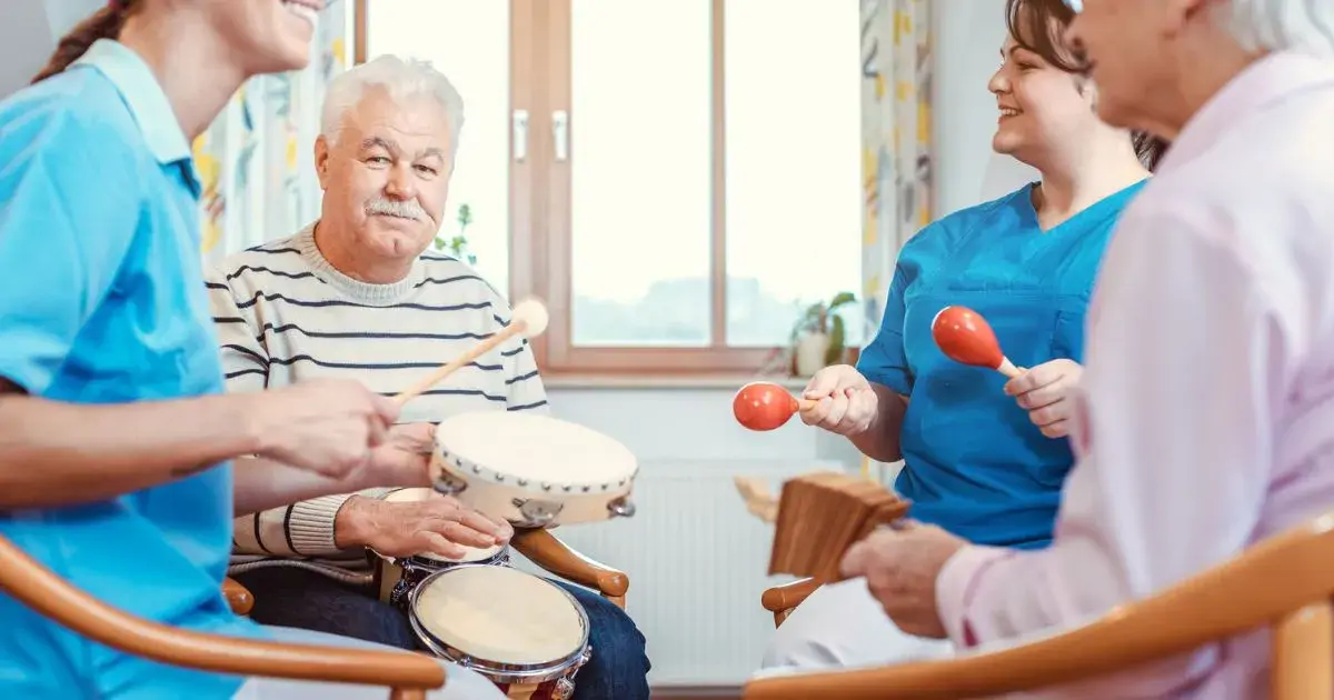 senior-care-facilities-elderly-therapy-wellness-programs-mood-engagement-relaxation-daily-health-monitoring