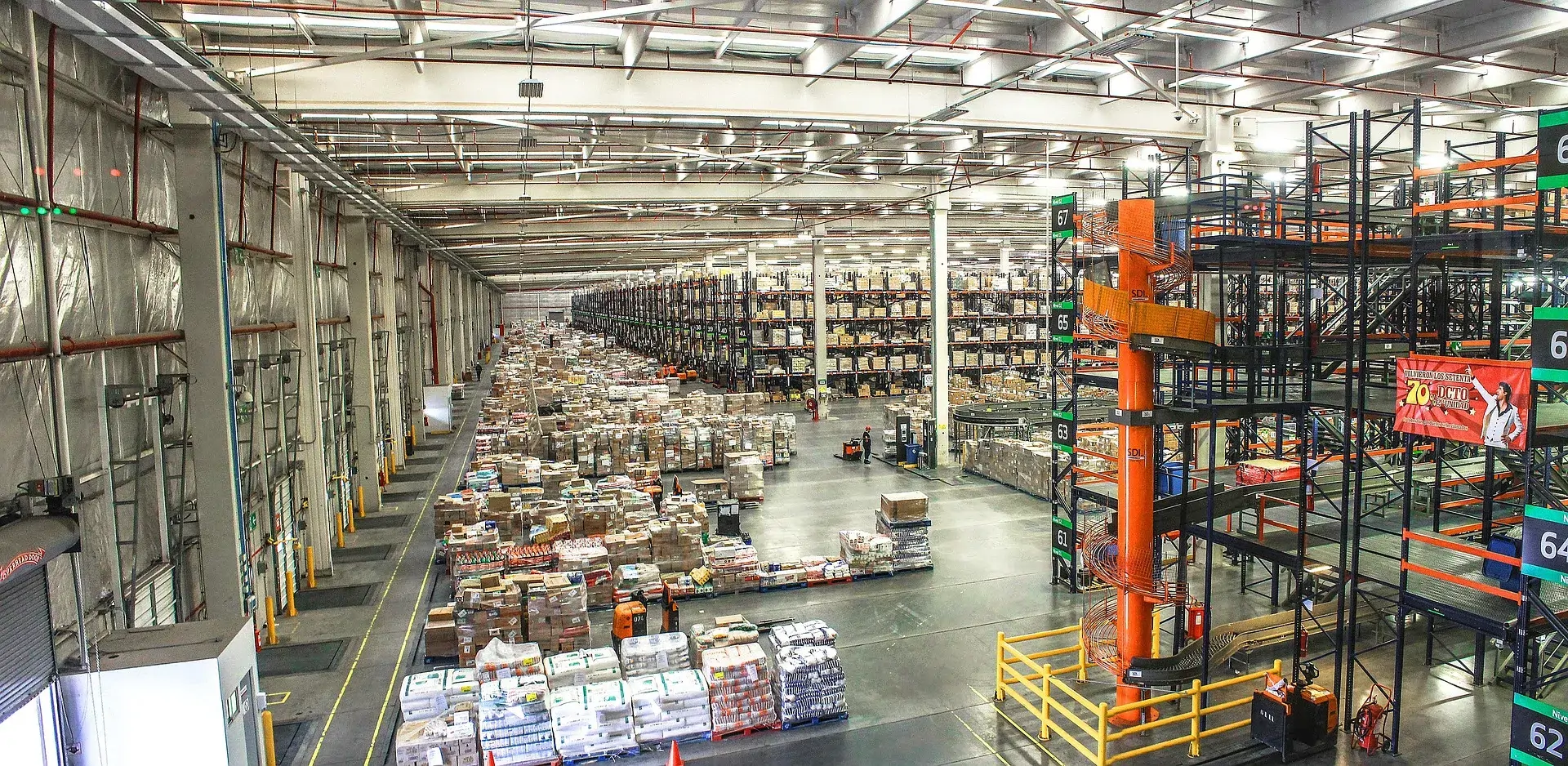 ai-solutions-for-logistics-and-warehouse-management-with-smart-inventory-and-automation
